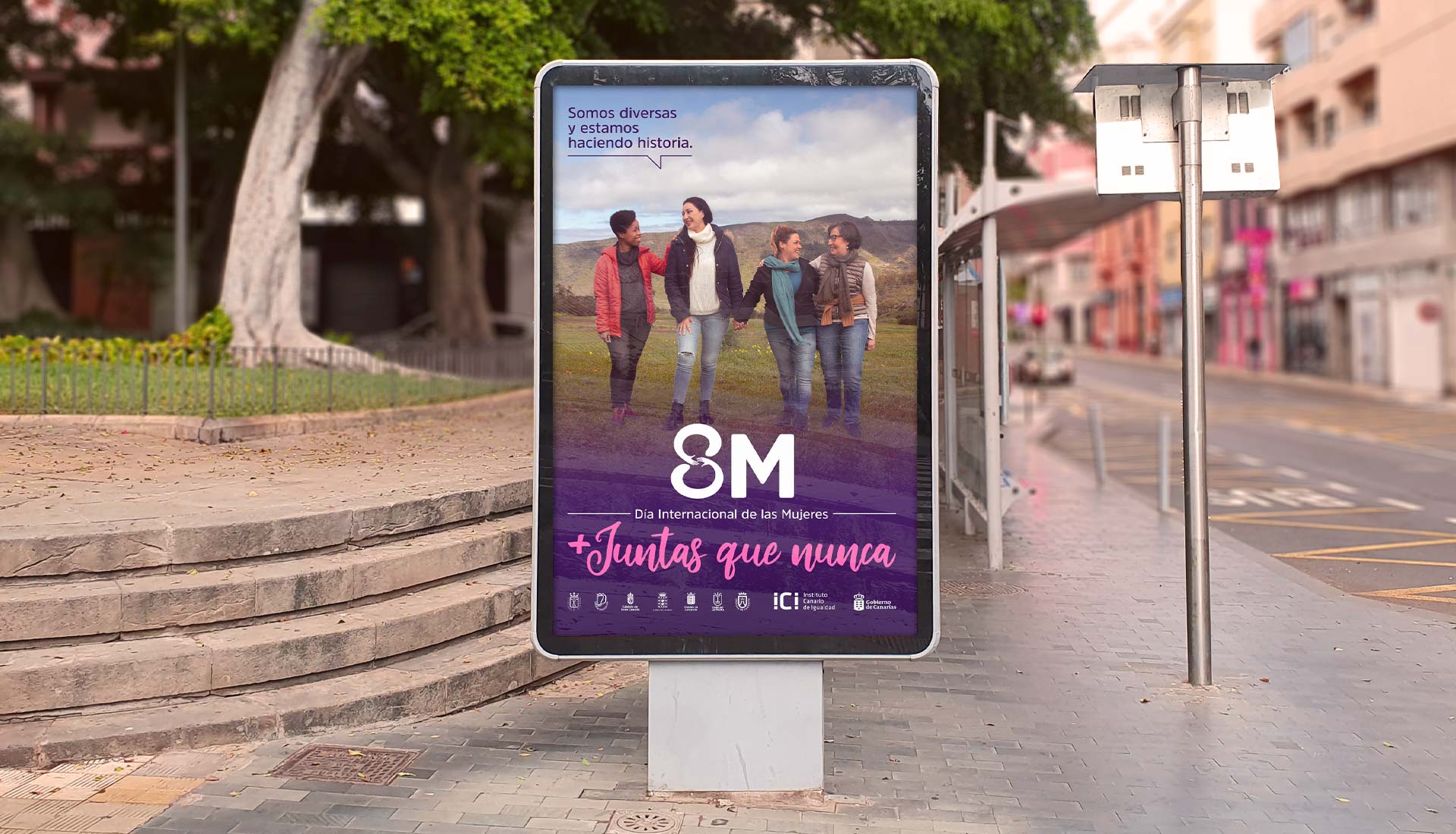 mupi_opi_parada_ici_gobcan_mujeres_juntas_waldemar Muestra parada de guagua ICI Gobcan Día mujeres